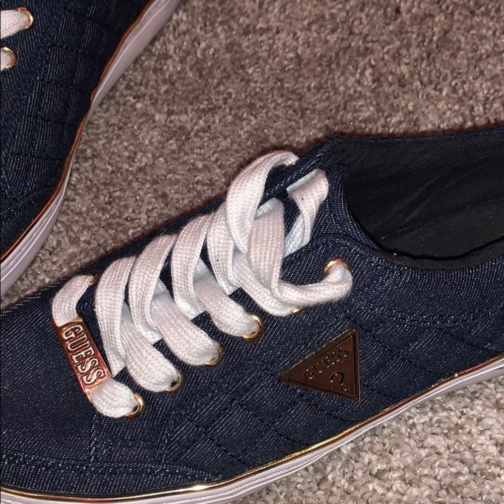 Shoes - Picture 2 of 3